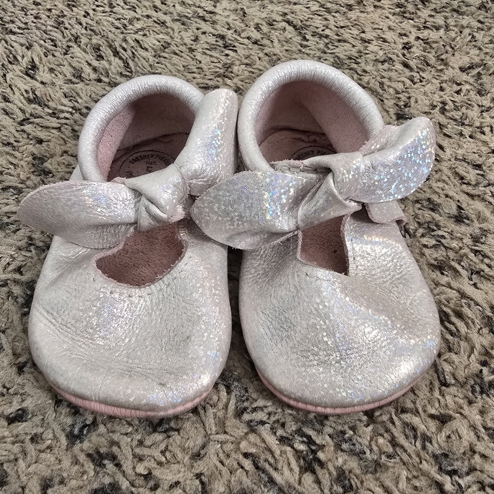 Freshly Picked knotted bow moccasin